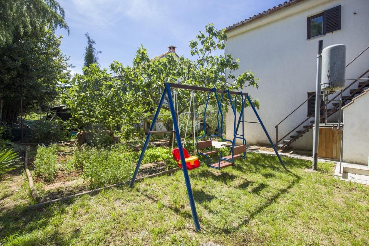 Apartment Vili Pinezići Exterior foto